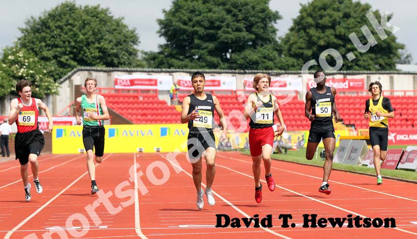 no 49 Mahmood Khaisto (London) wins the 400 metres Junior Boys.